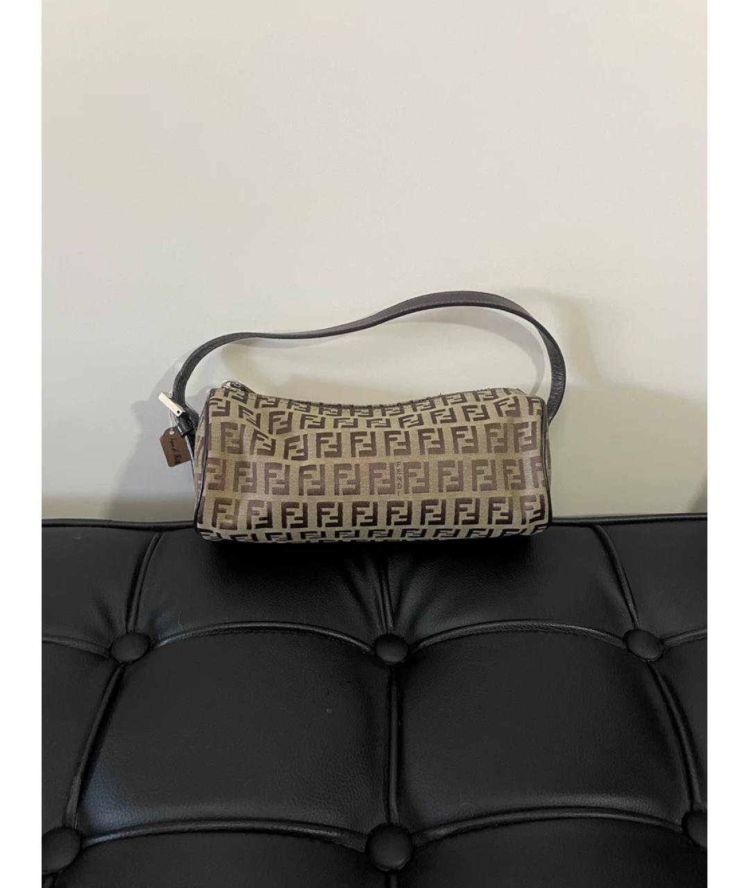 FENDI Коричневая кожаная сумка с короткими ручками, фото 2