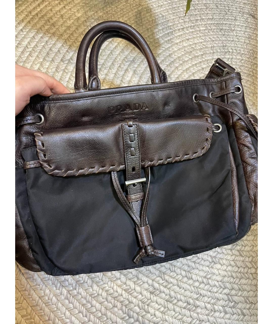 PRADA Серая кожаная сумка с короткими ручками, фото 3