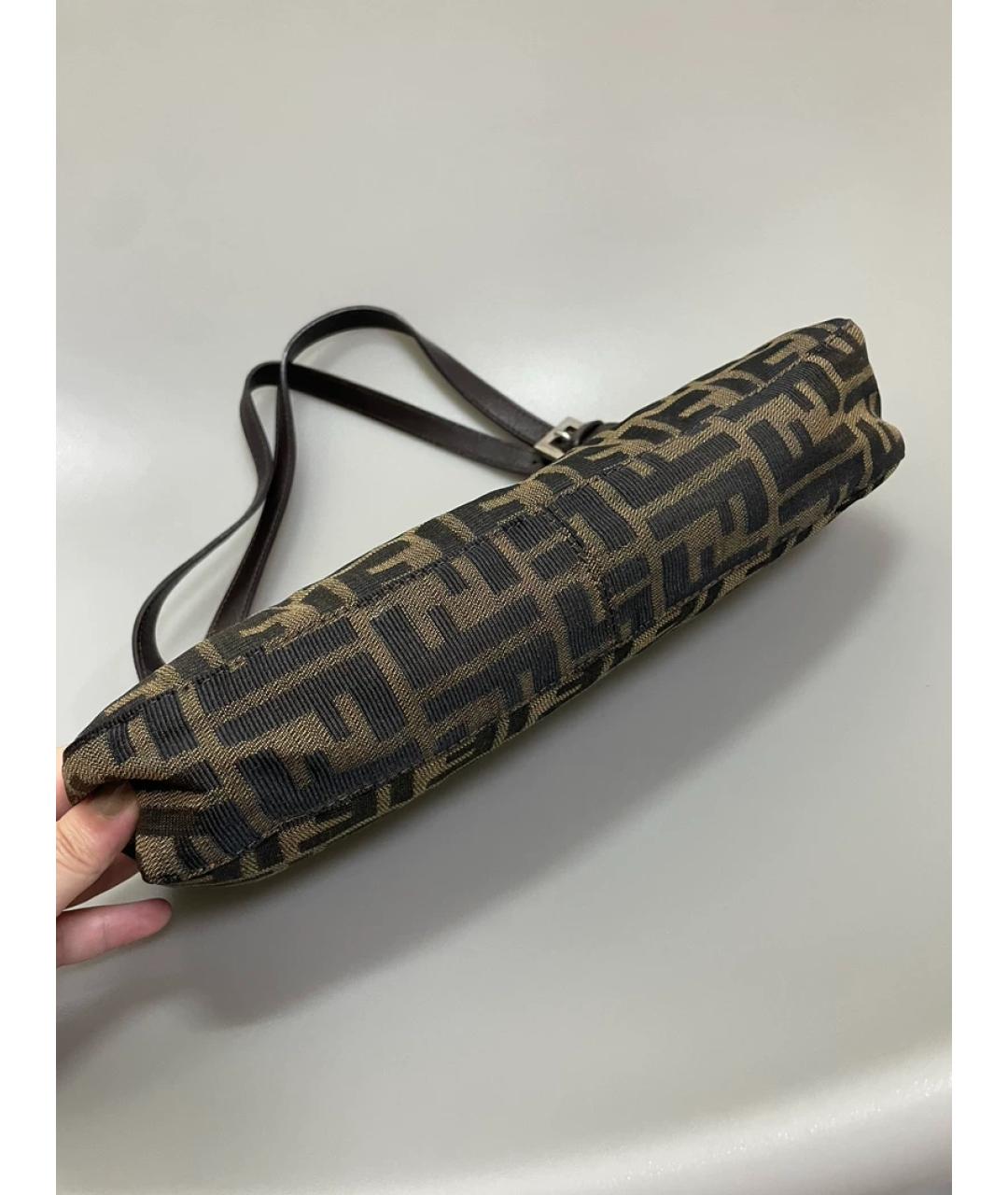 FENDI Коричневая кожаная сумка с короткими ручками, фото 4