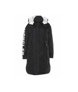 MONCLER Пуховик