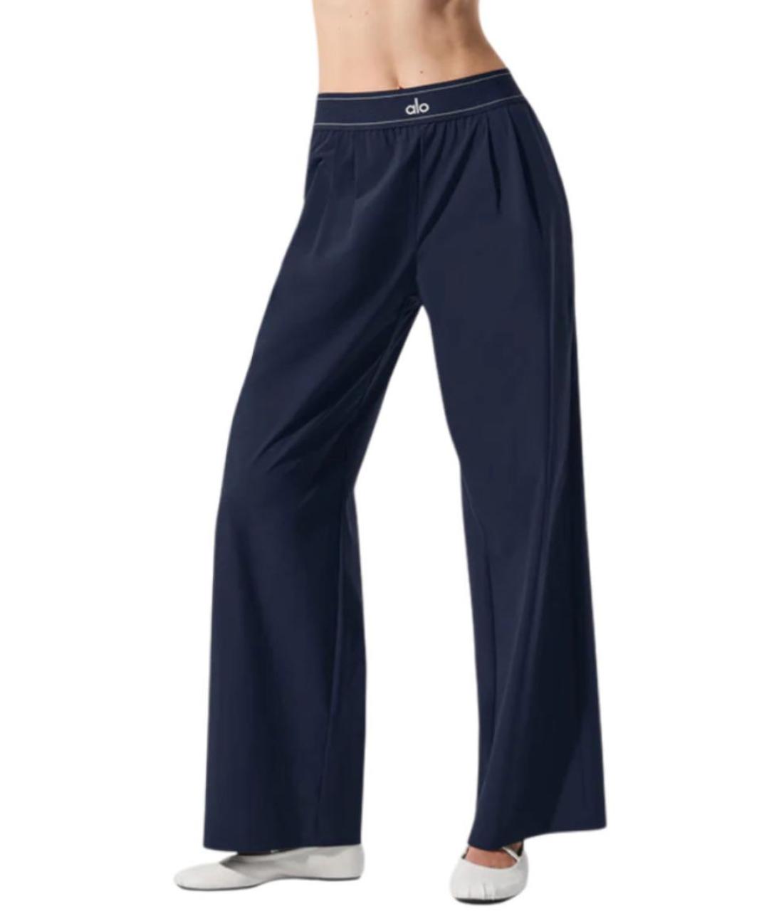 ALO YOGA Темно-синие полиэстеровые спортивные брюки и шорты, фото 5