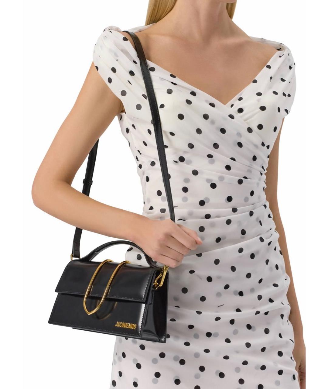 JACQUEMUS Черная сумка через плечо из лакированной кожи, фото 5