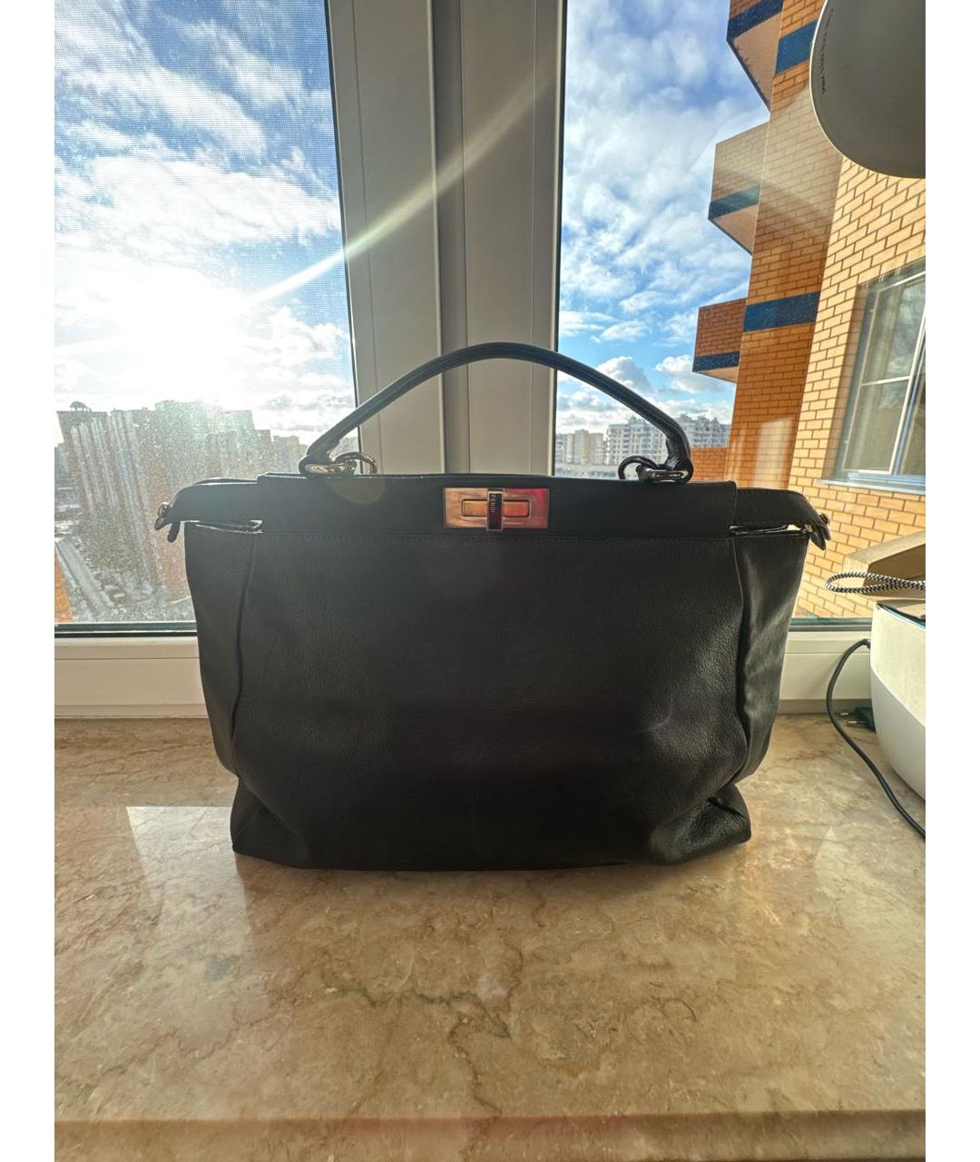 FENDI Коричневая кожаная сумка с короткими ручками, фото 3