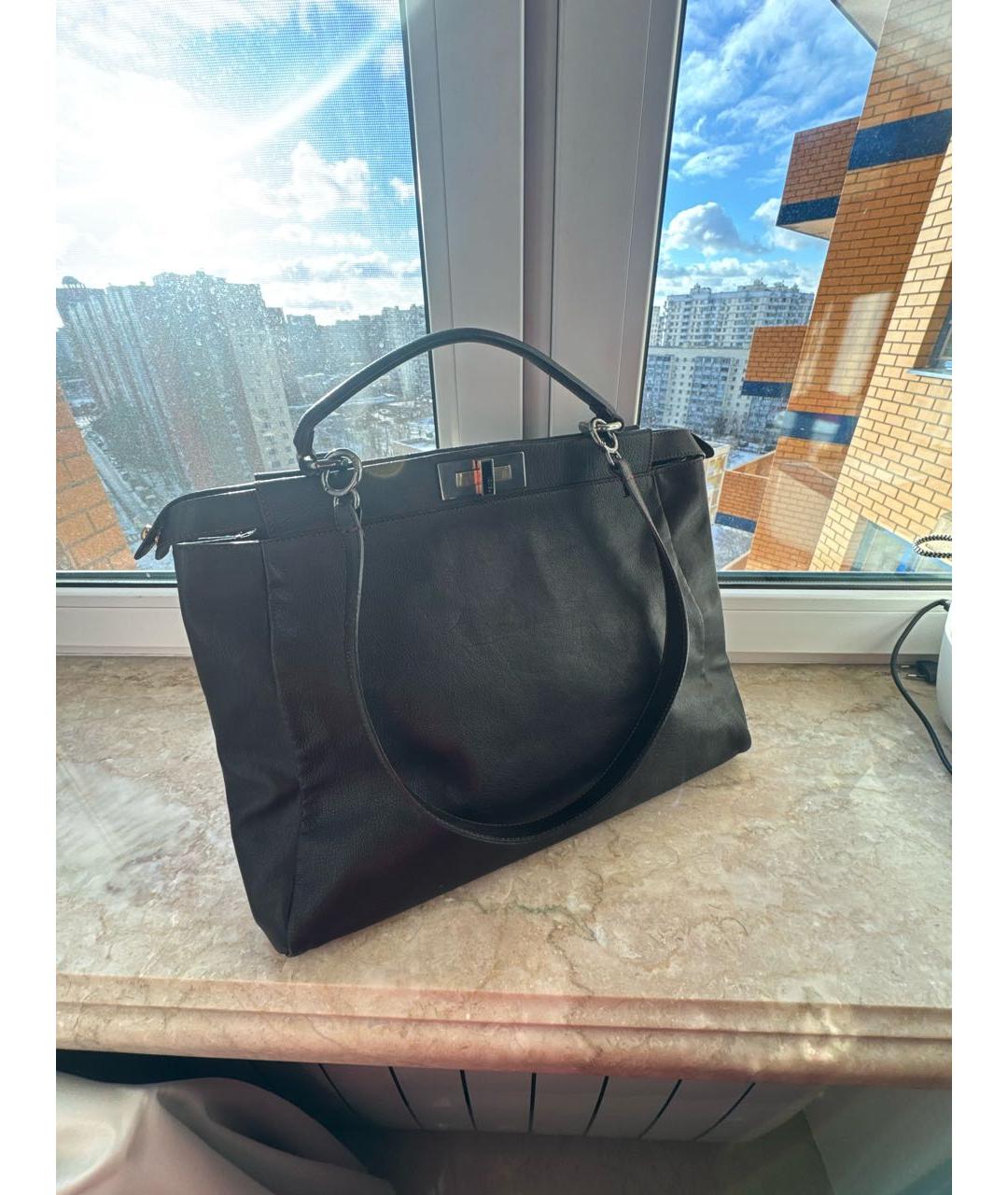 FENDI Коричневая кожаная сумка с короткими ручками, фото 2