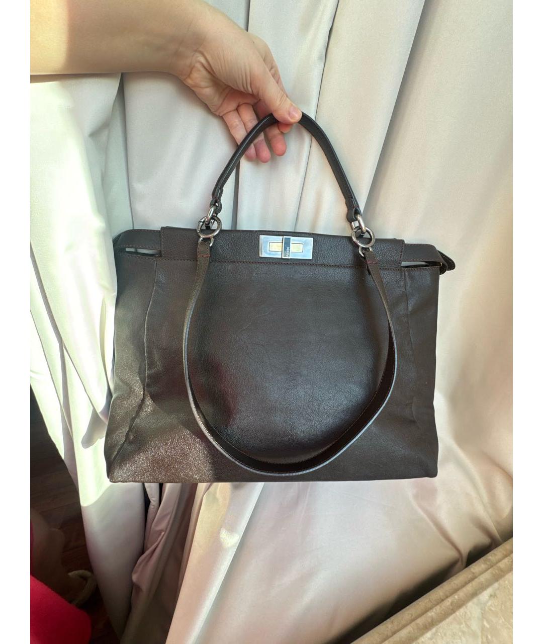 FENDI Коричневая кожаная сумка с короткими ручками, фото 5