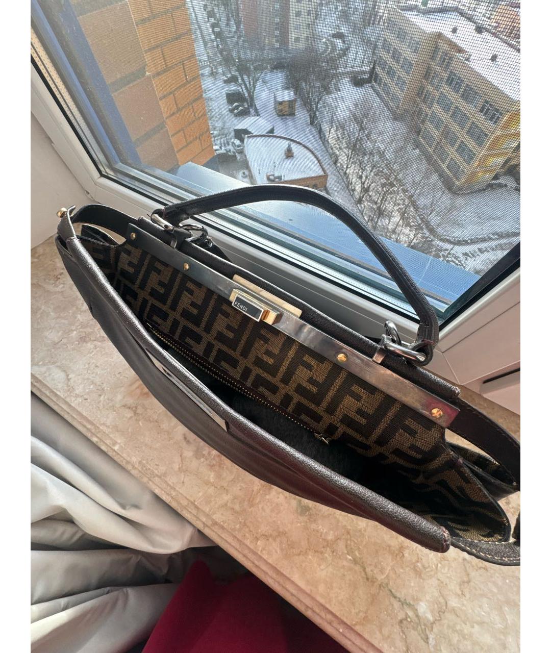FENDI Коричневая кожаная сумка с короткими ручками, фото 4
