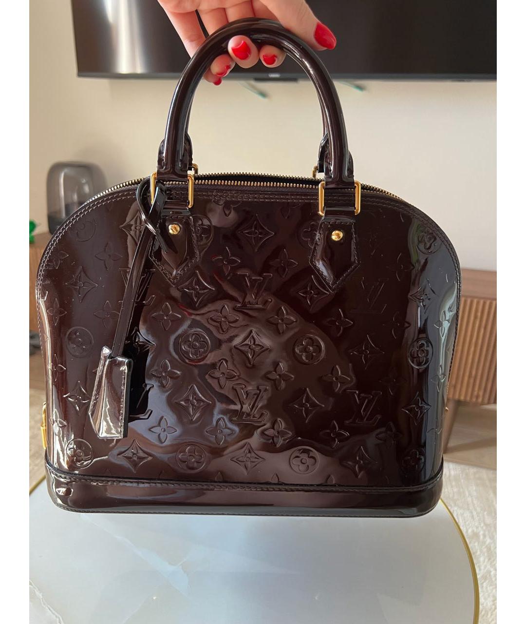 LOUIS VUITTON Бордовая сумка с короткими ручками из лакированной кожи, фото 4