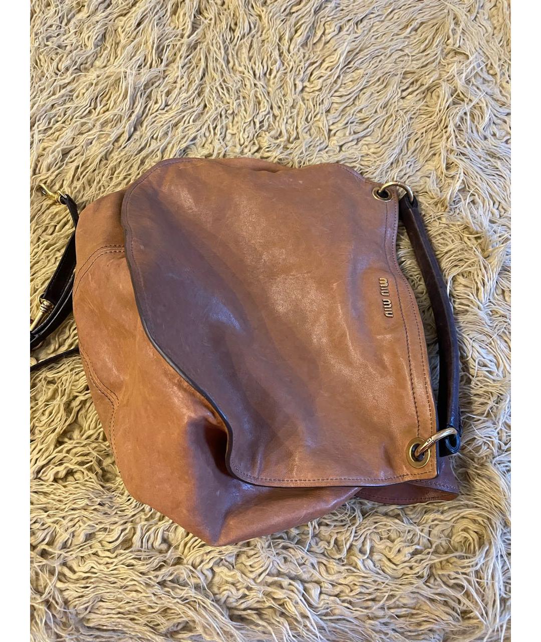 MIU MIU Коричневая кожаная сумка через плечо, фото 7