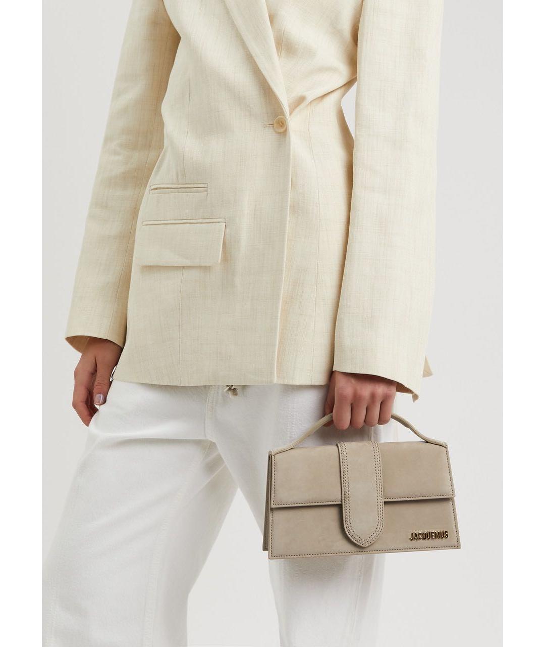 JACQUEMUS Бежевая замшевая сумка с короткими ручками, фото 5