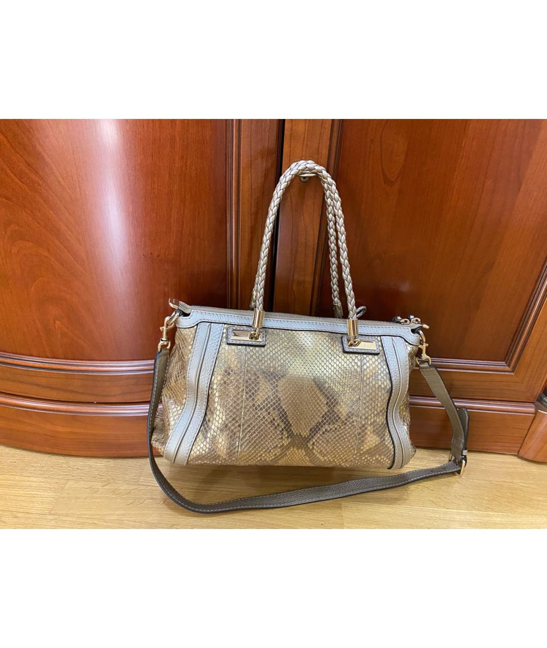 GUCCI Золотая сумка с короткими ручками из экзотической кожи, фото 3