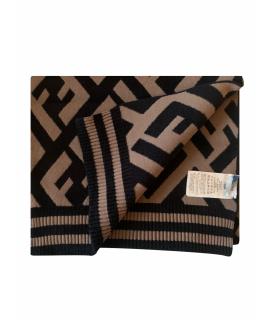 FENDI Шарф