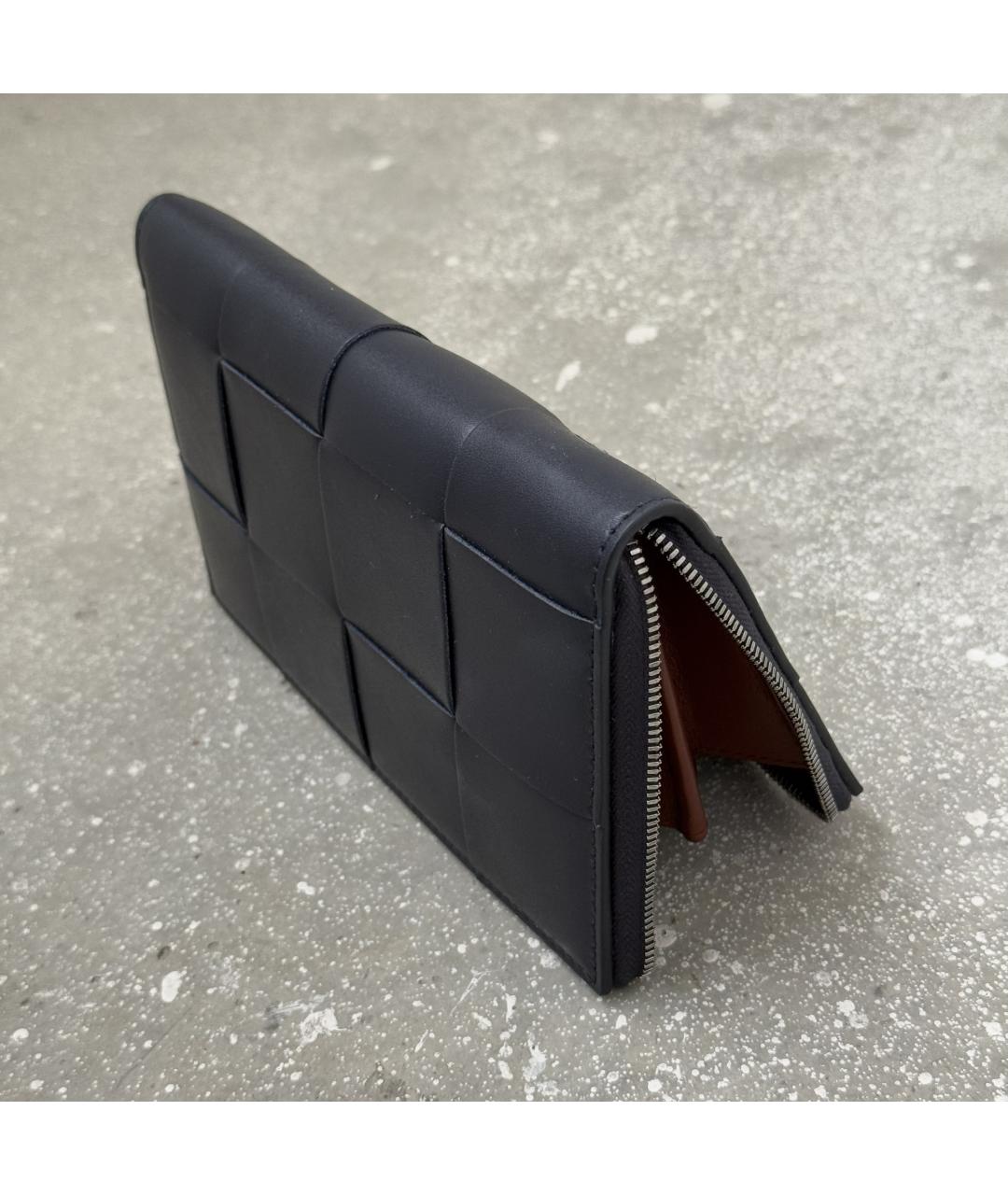 BOTTEGA VENETA Темно-синий кожаный кошелек, фото 6