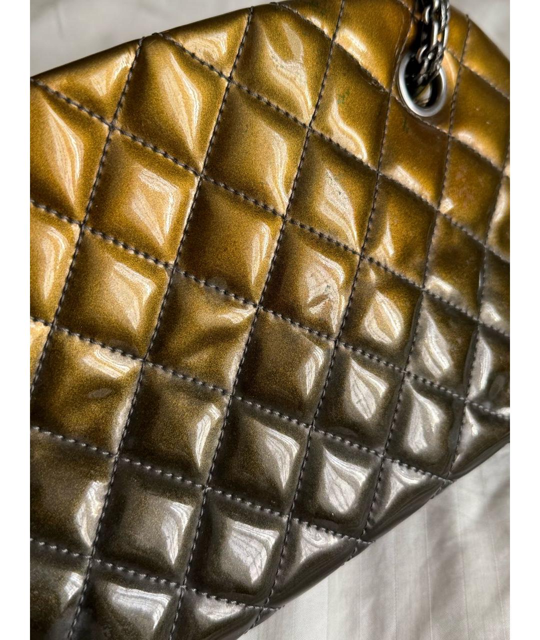 CHANEL Черная сумка с короткими ручками из лакированной кожи, фото 4