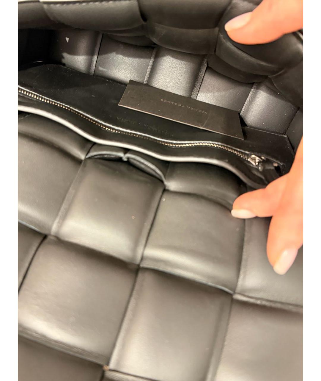 BOTTEGA VENETA Черная кожаная сумка через плечо, фото 4