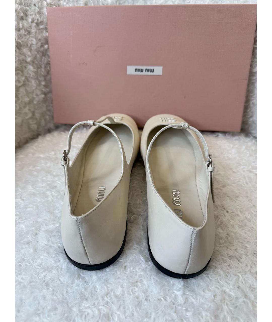 MIU MIU Бежевые кожаные балетки, фото 3