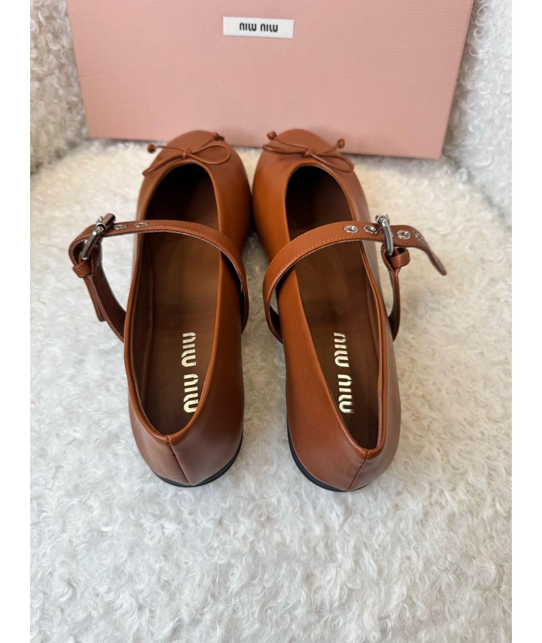 MIU MIU Коричневые кожаные балетки, фото 3