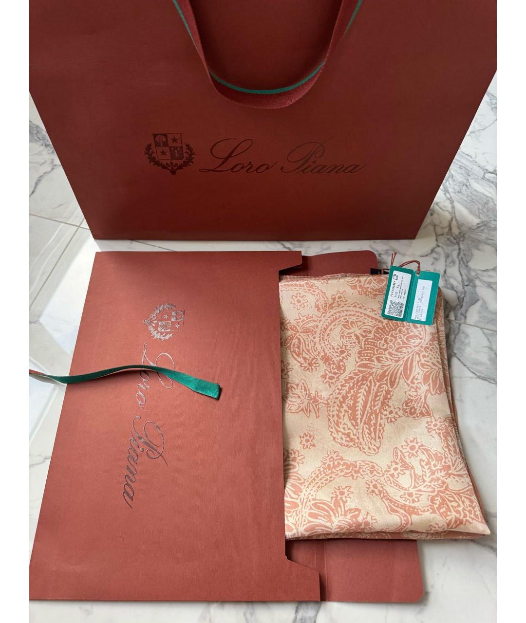 LORO PIANA Коралловый шелковый платок, фото 3