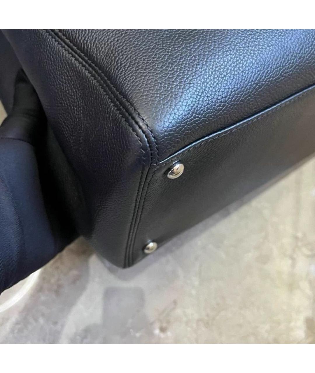 CHANEL Черная кожаная сумка с короткими ручками, фото 4