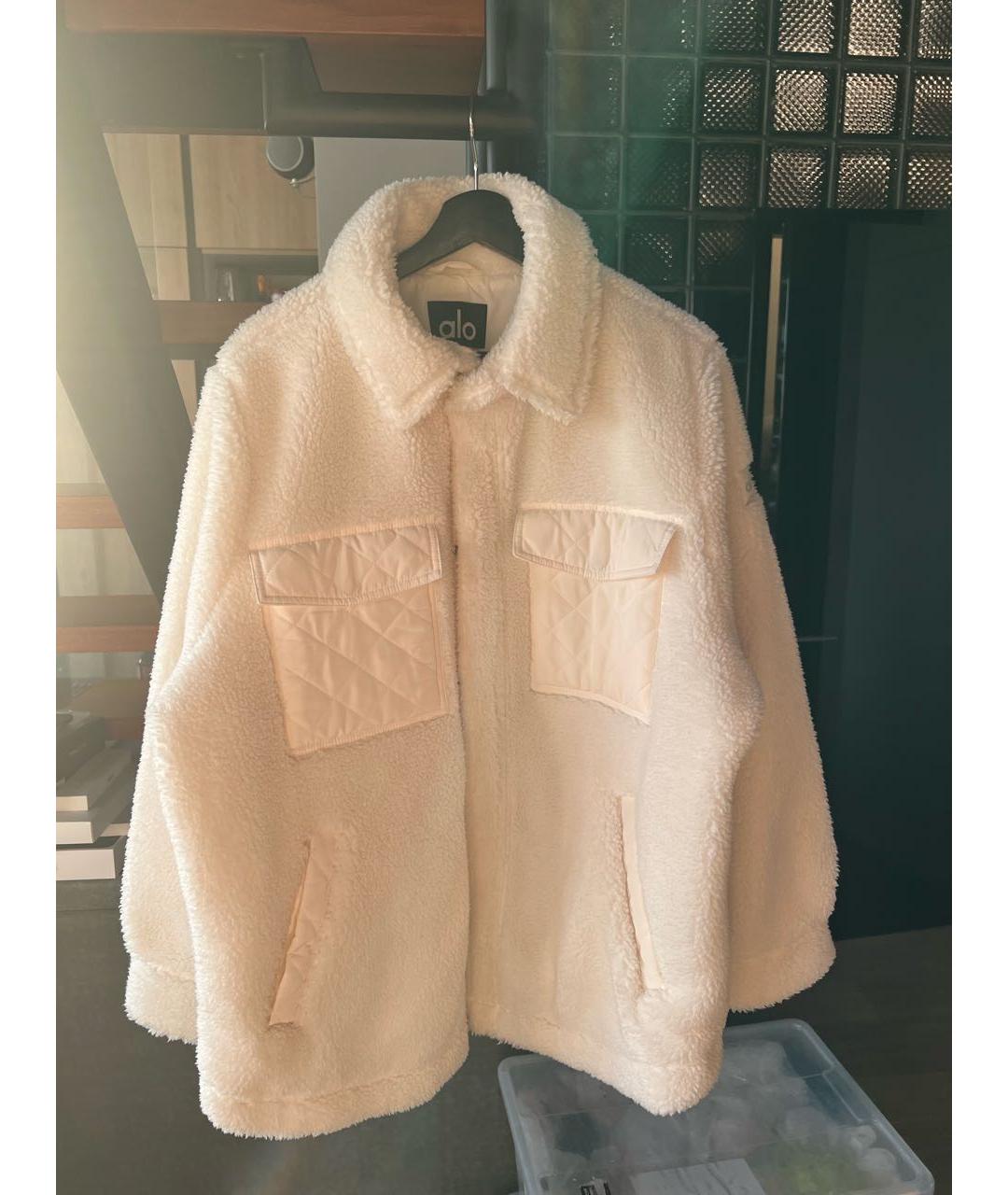 ALO YOGA Белая синтетическая куртка, фото 5
