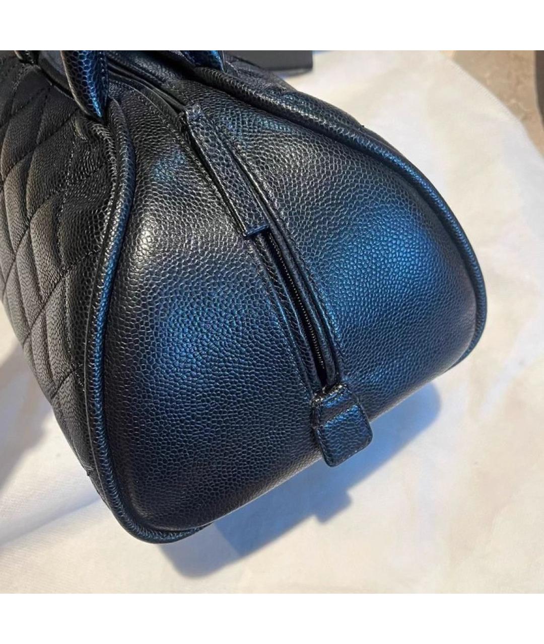 CHANEL Черная кожаная сумка с короткими ручками, фото 9