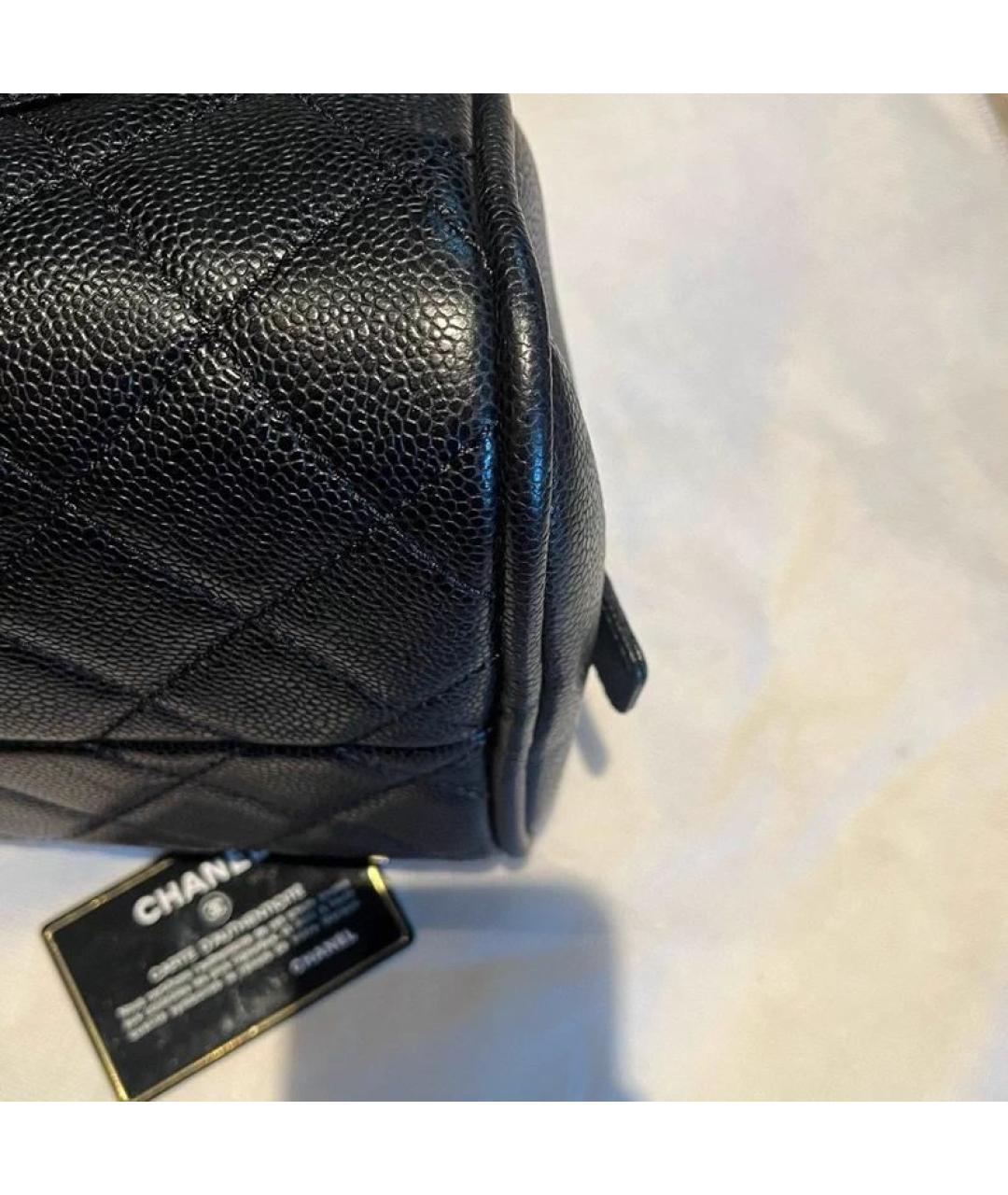 CHANEL Черная кожаная сумка с короткими ручками, фото 3