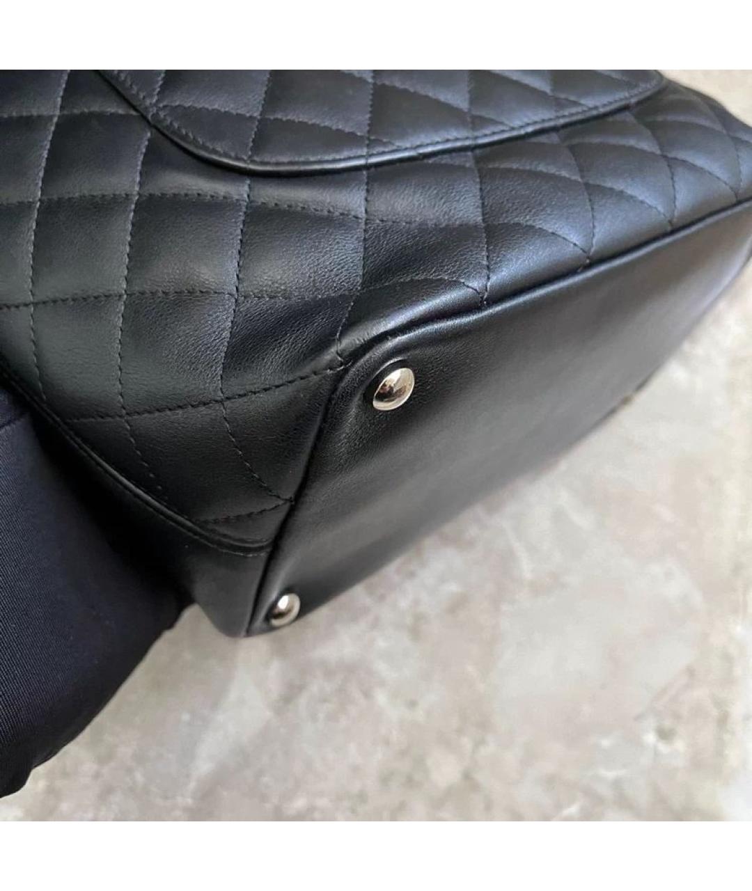 CHANEL Черная кожаная сумка с короткими ручками, фото 6