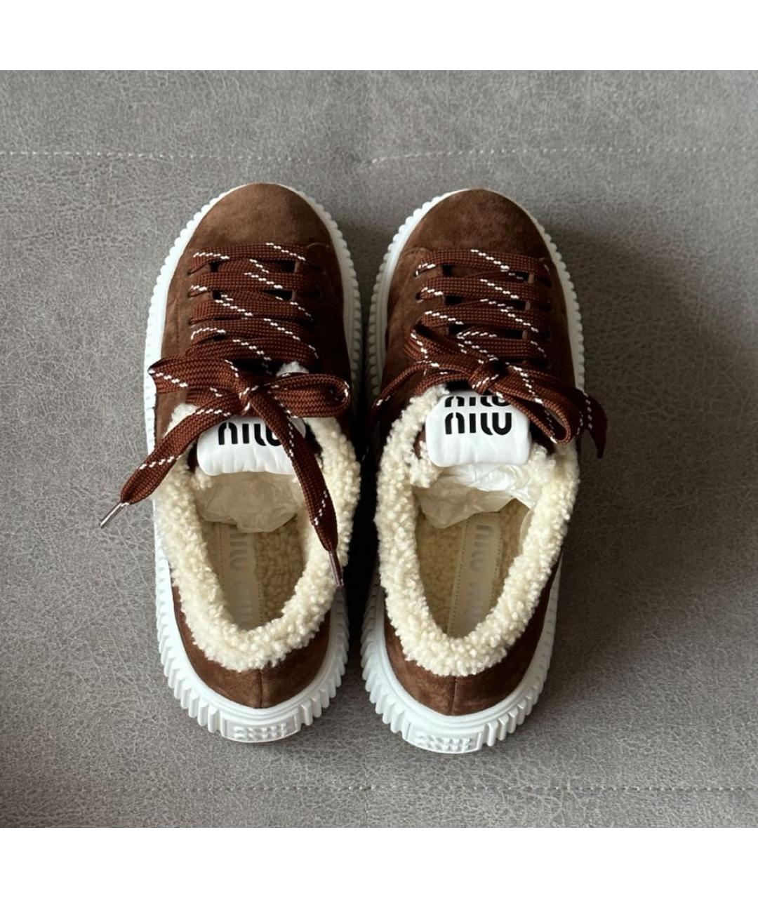 MIU MIU Коричневые замшевые кроссовки, фото 5