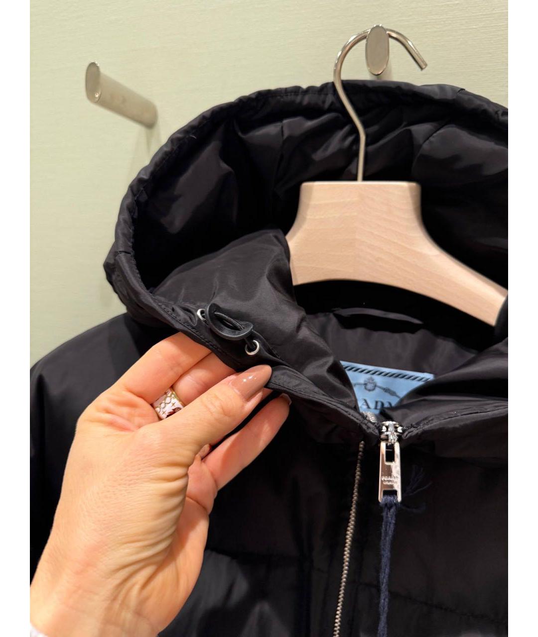 PRADA Черный полиуретановый пуховик, фото 2