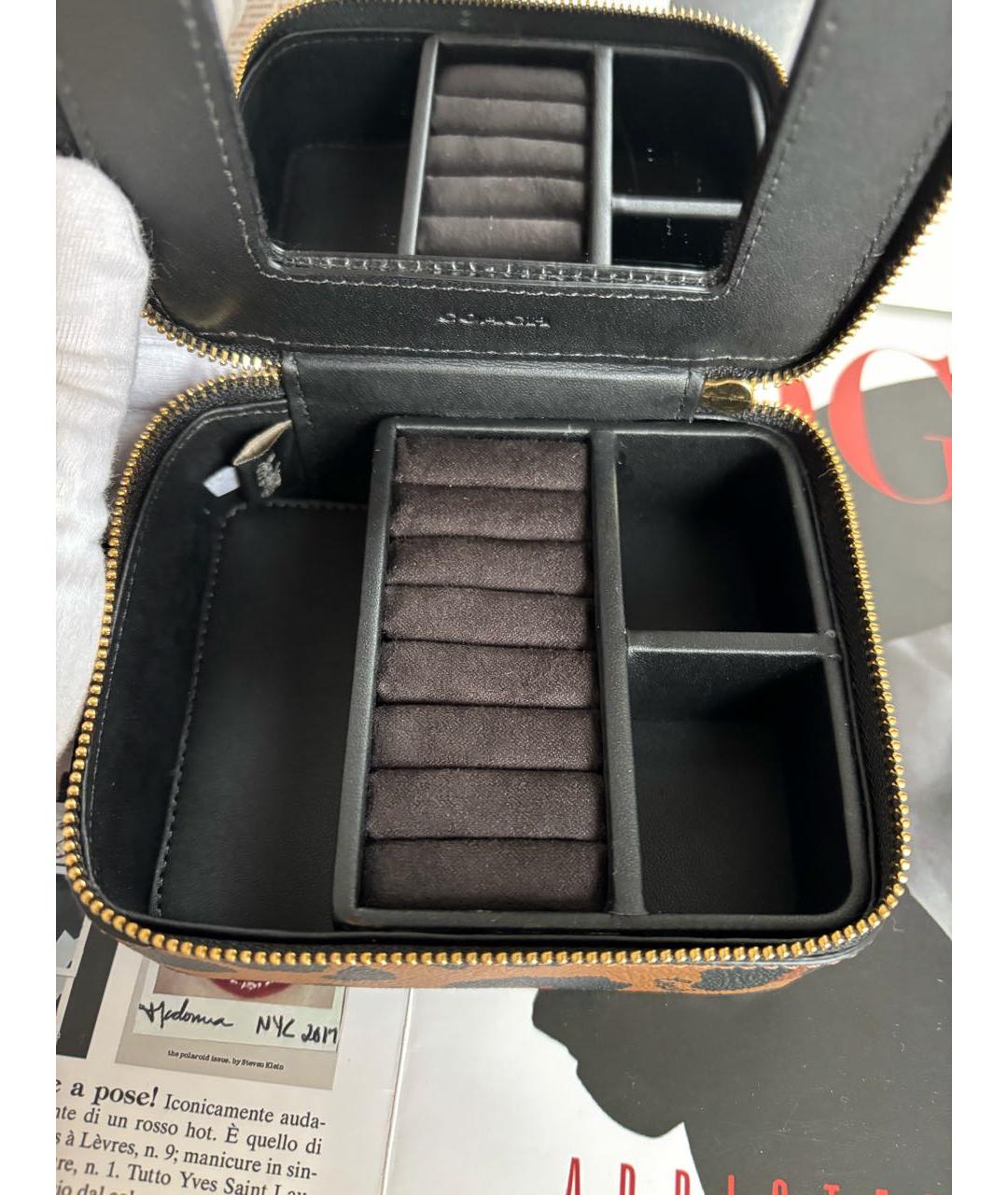 COACH Коричневая кожаная косметичка, фото 3