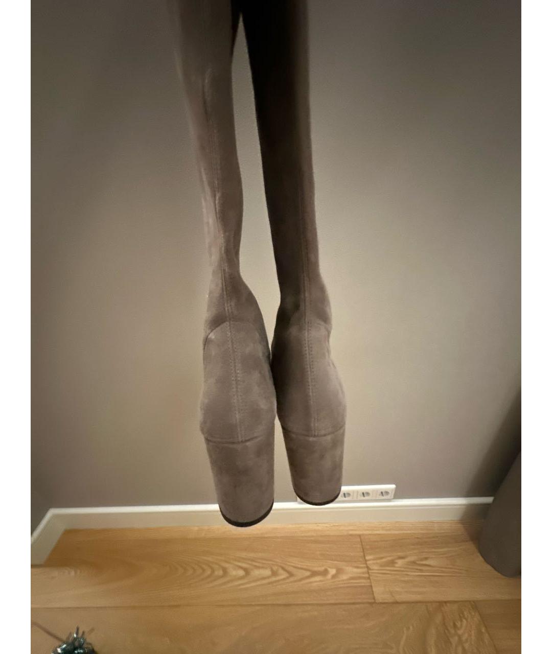 STUART WEITZMAN Бежевые замшевые сапоги, фото 4