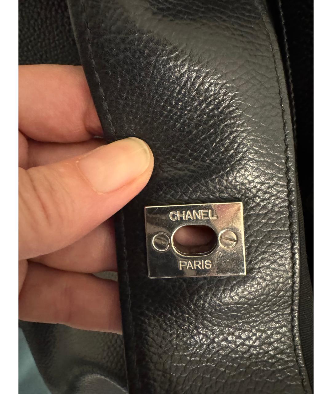 CHANEL Черная кожаная сумка с короткими ручками, фото 7