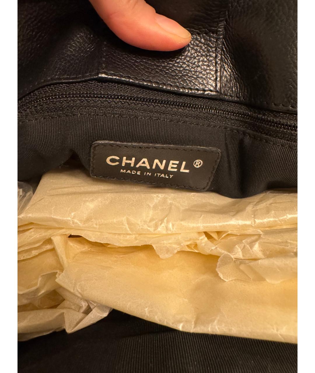 CHANEL Черная кожаная сумка с короткими ручками, фото 4