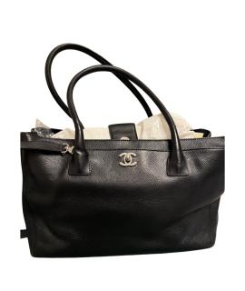 CHANEL Сумка с короткими ручками