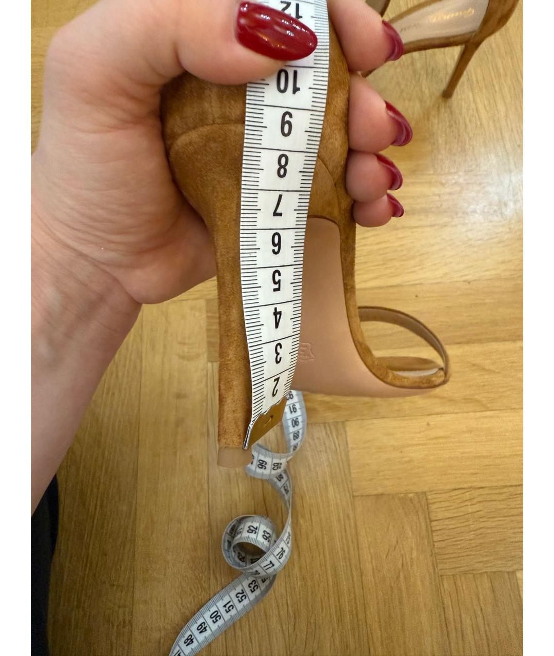 GIANVITO ROSSI Бежевые замшевые босоножки, фото 4