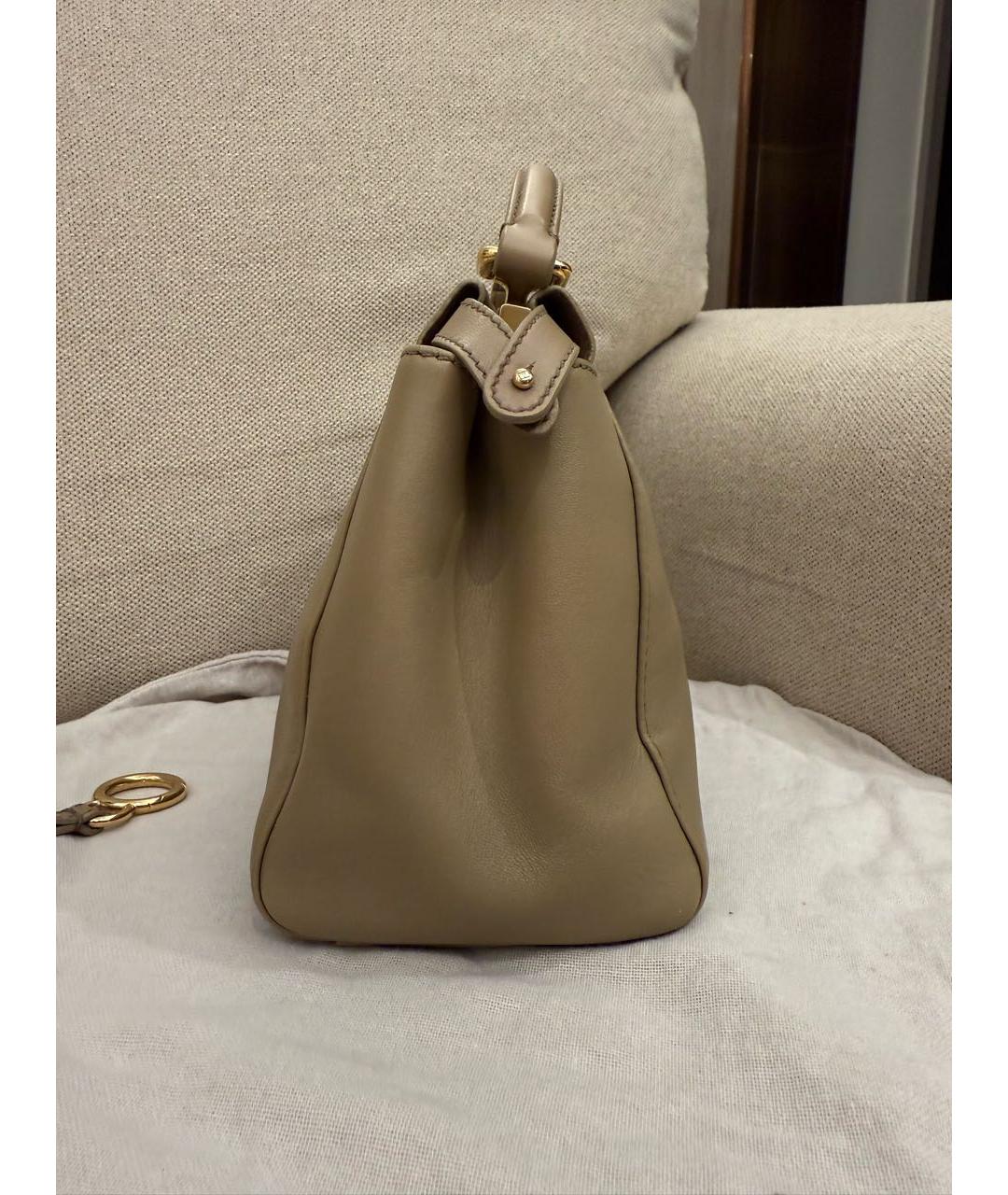 FENDI Бежевая кожаная сумка с короткими ручками, фото 5