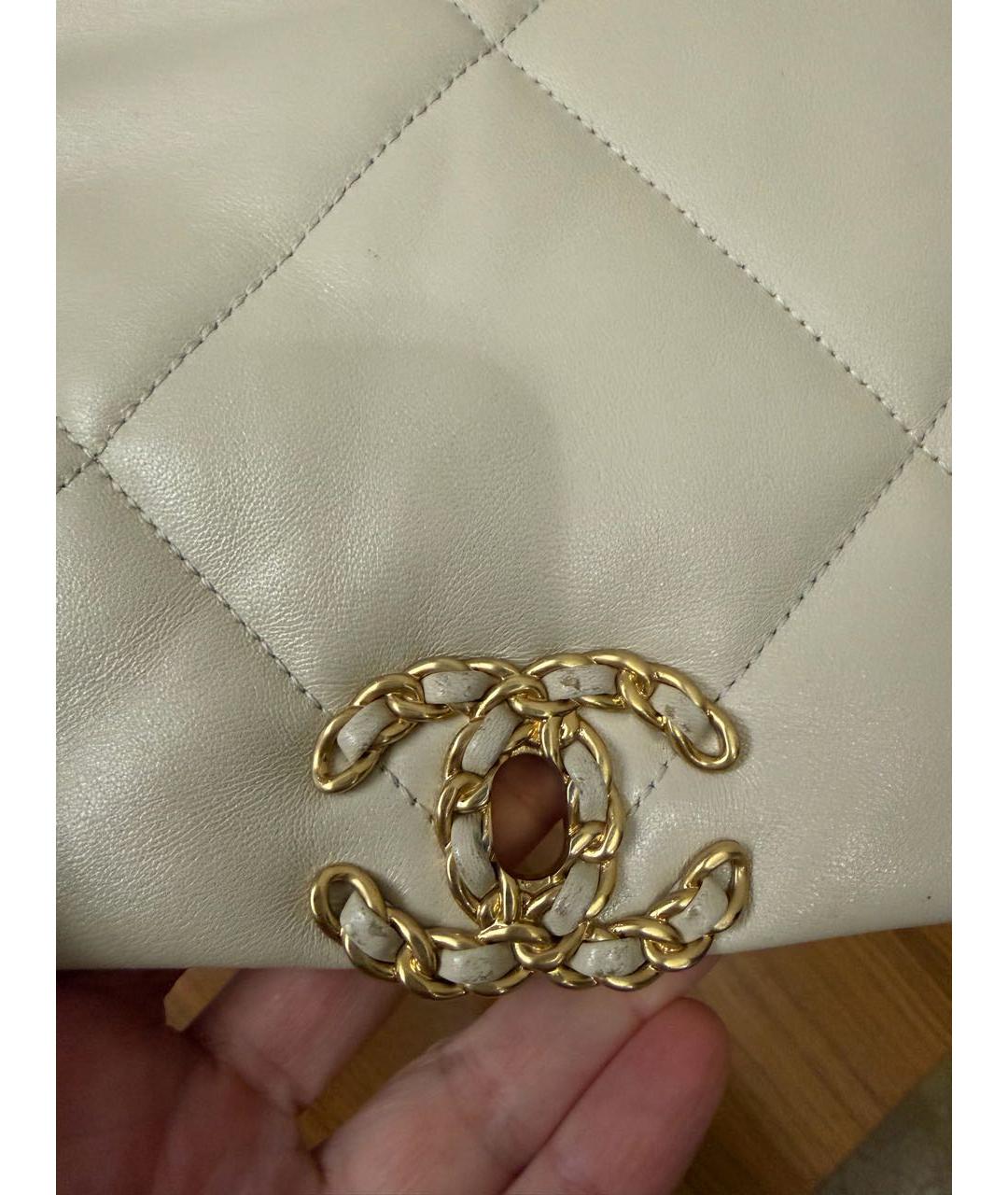 CHANEL Бежевая кожаная сумка с короткими ручками, фото 4