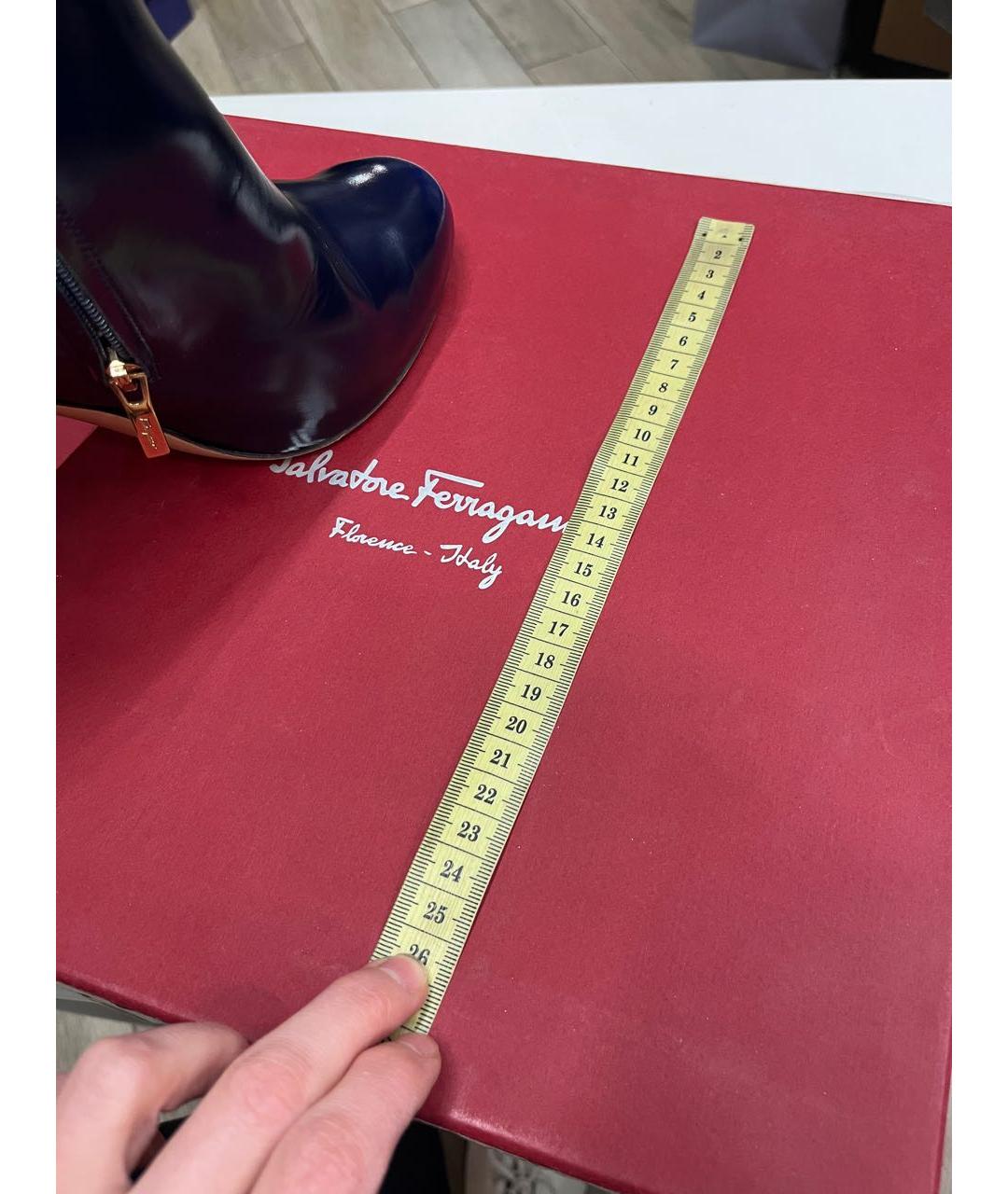 FERRAGAMO Темно-синие кожаные ботильоны, фото 8