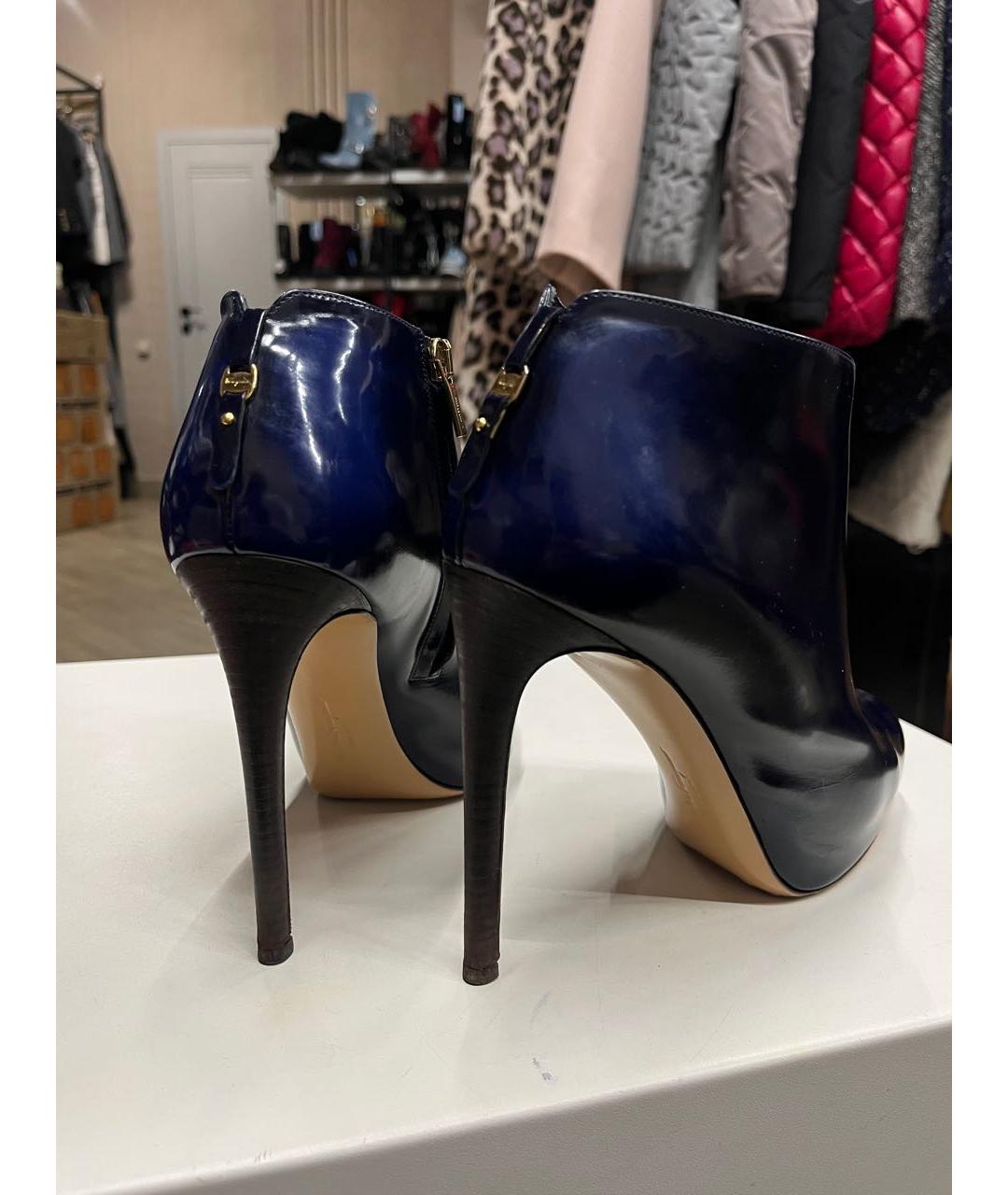 FERRAGAMO Темно-синие кожаные ботильоны, фото 4