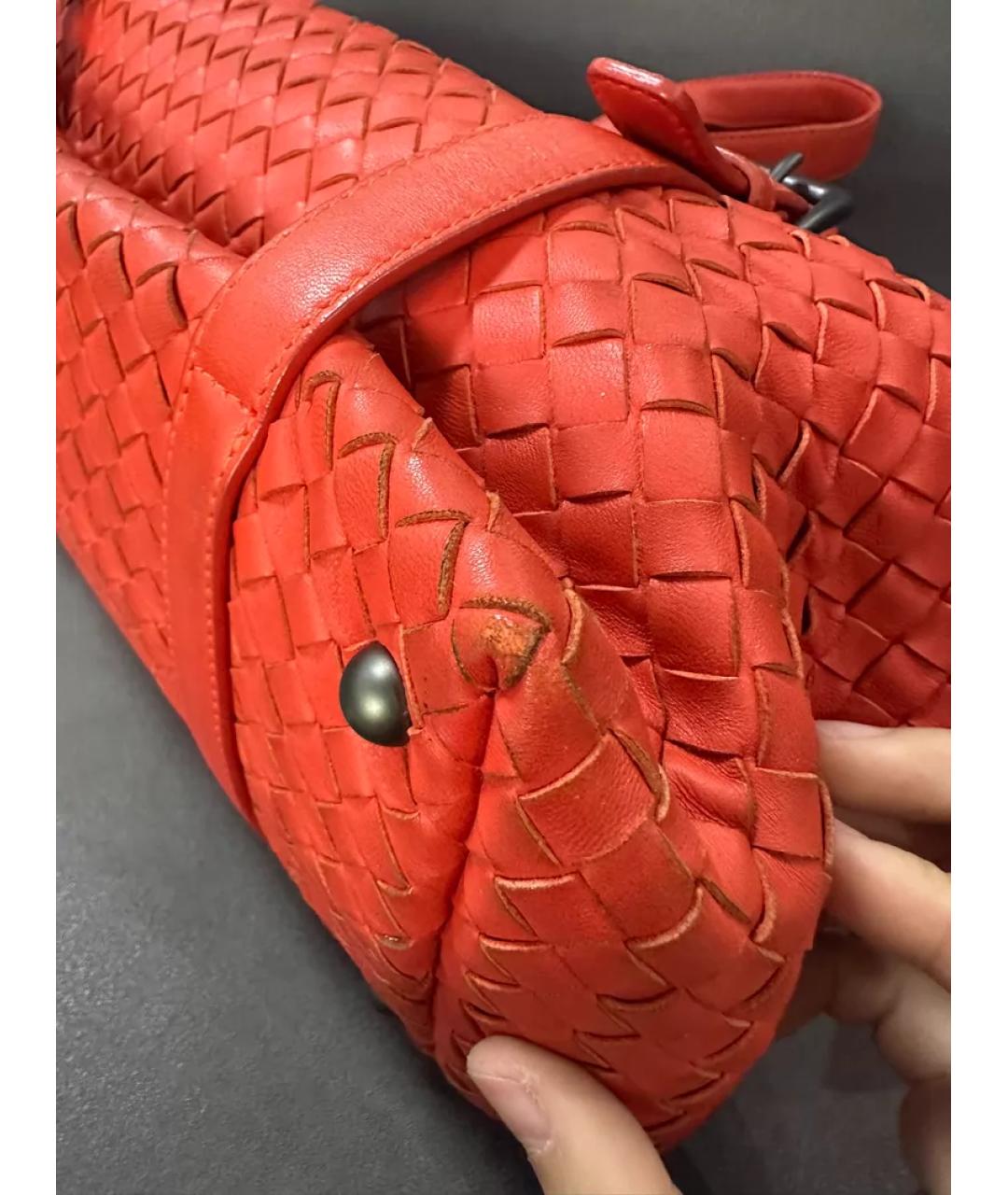 BOTTEGA VENETA Коралловая пелетеная сумка с короткими ручками, фото 3