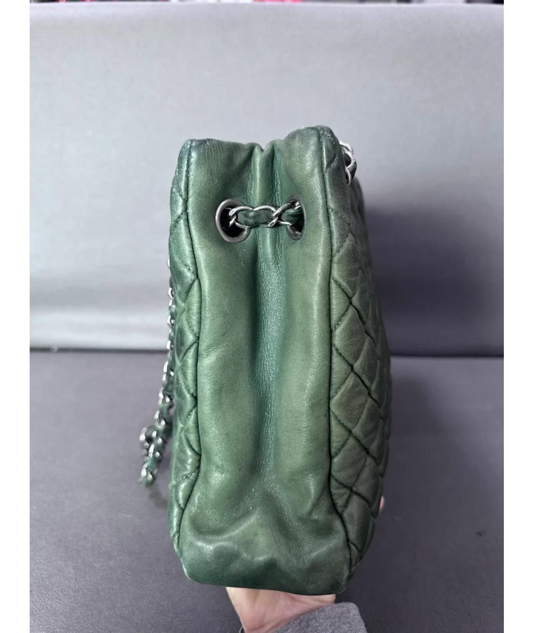 CHANEL Зеленая кожаная сумка с короткими ручками, фото 5