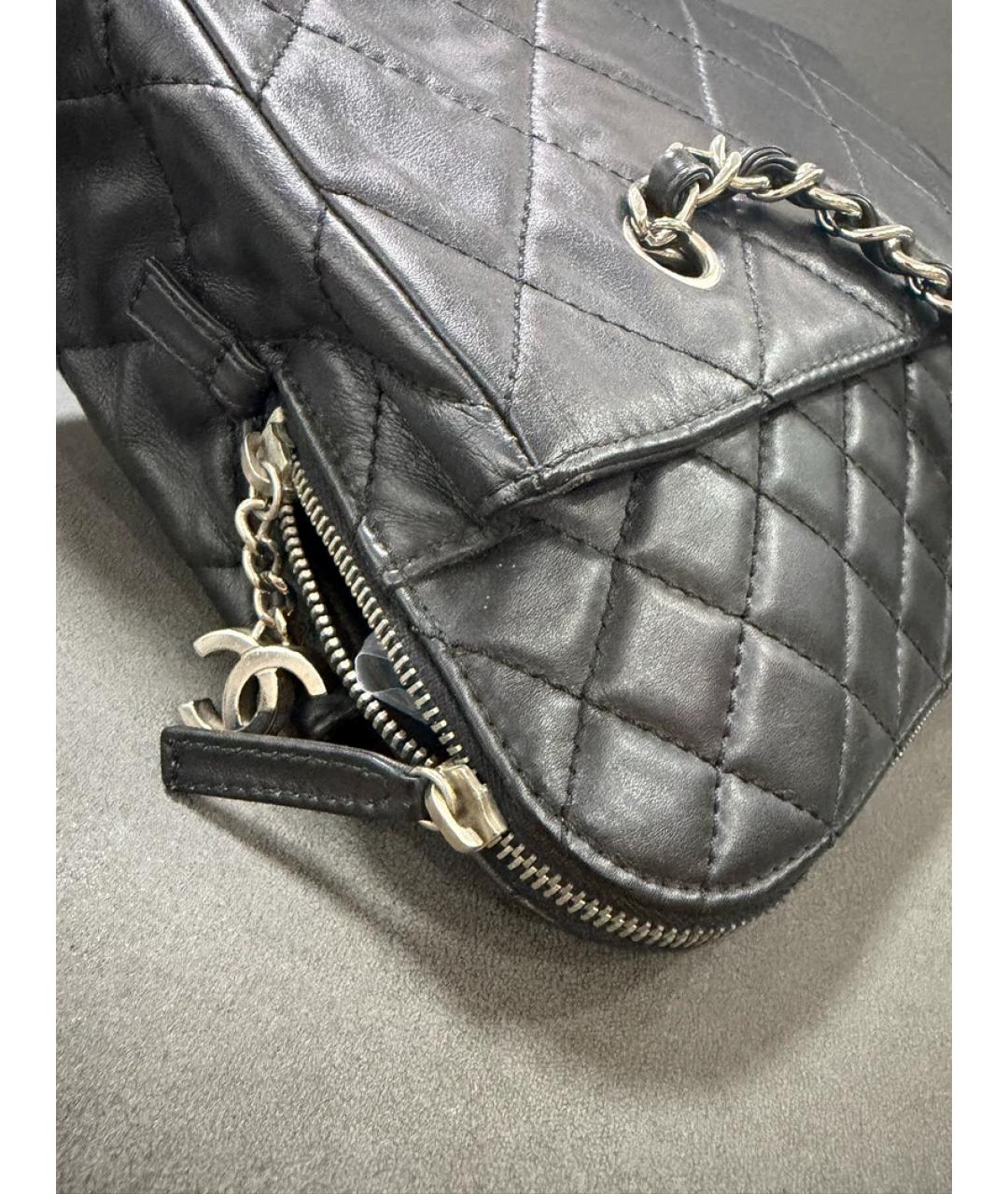 CHANEL Черная кожаная сумка с короткими ручками, фото 6