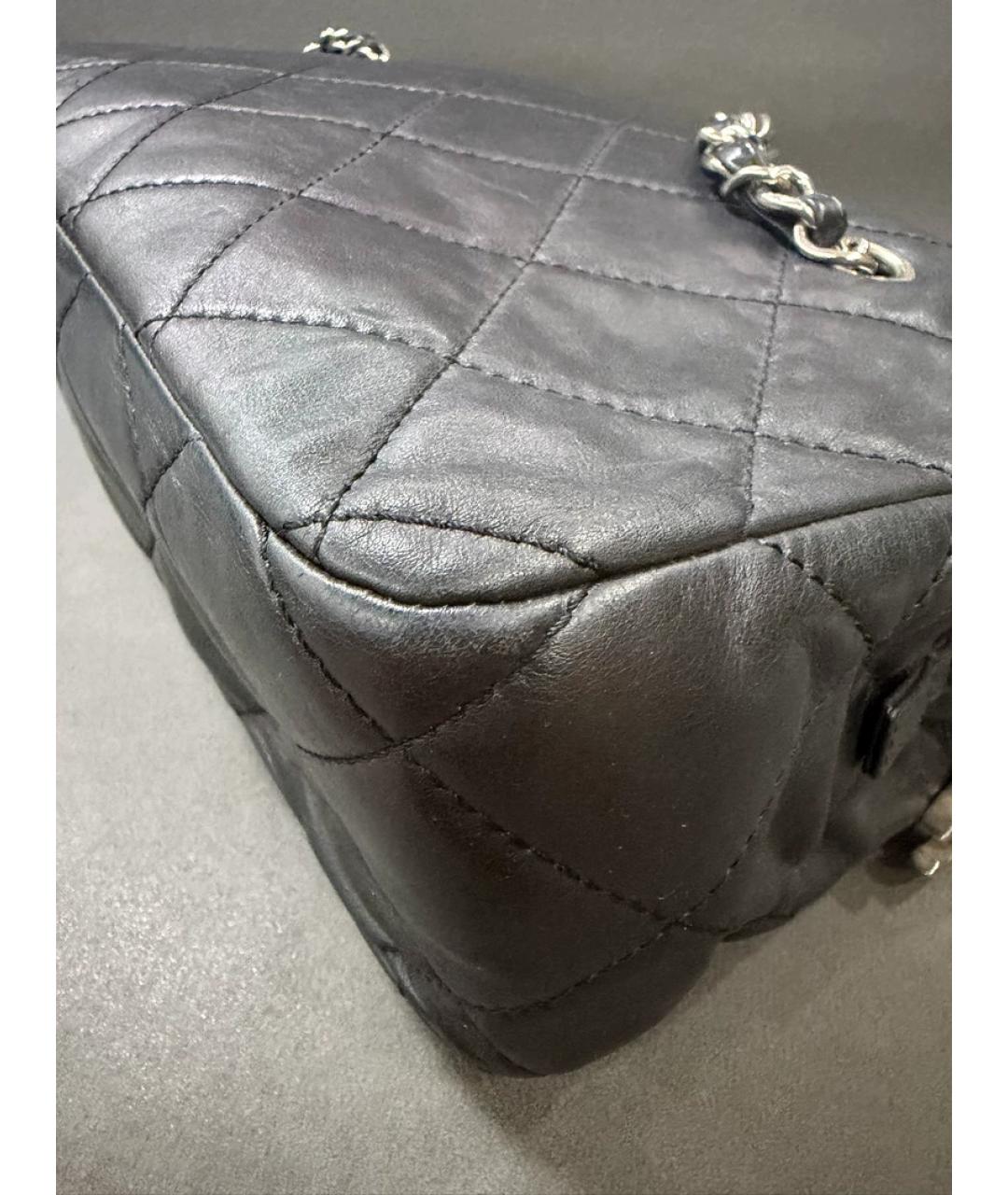 CHANEL Черная кожаная сумка с короткими ручками, фото 5