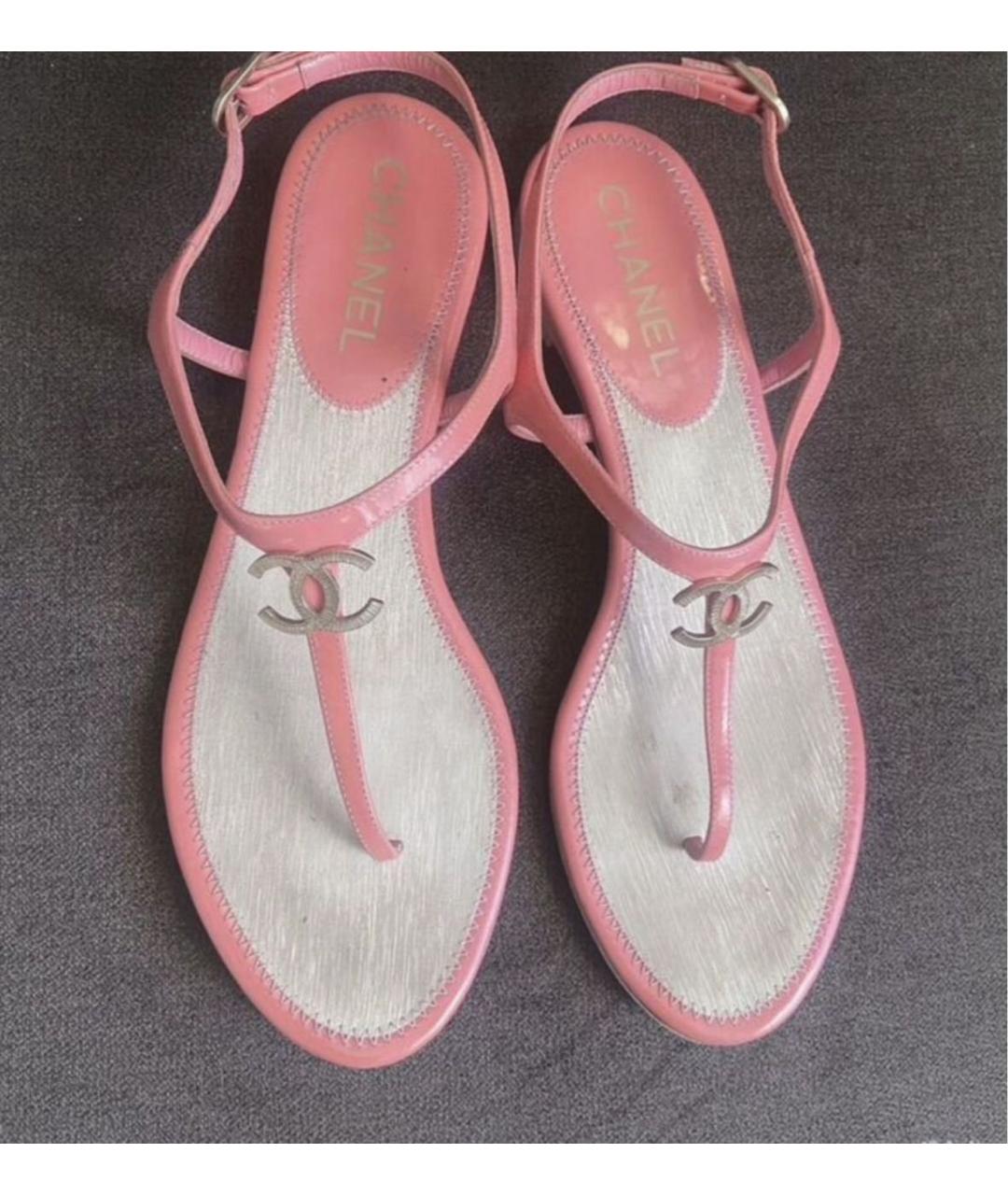 CHANEL Розовые сандалии из лакированной кожи, фото 8