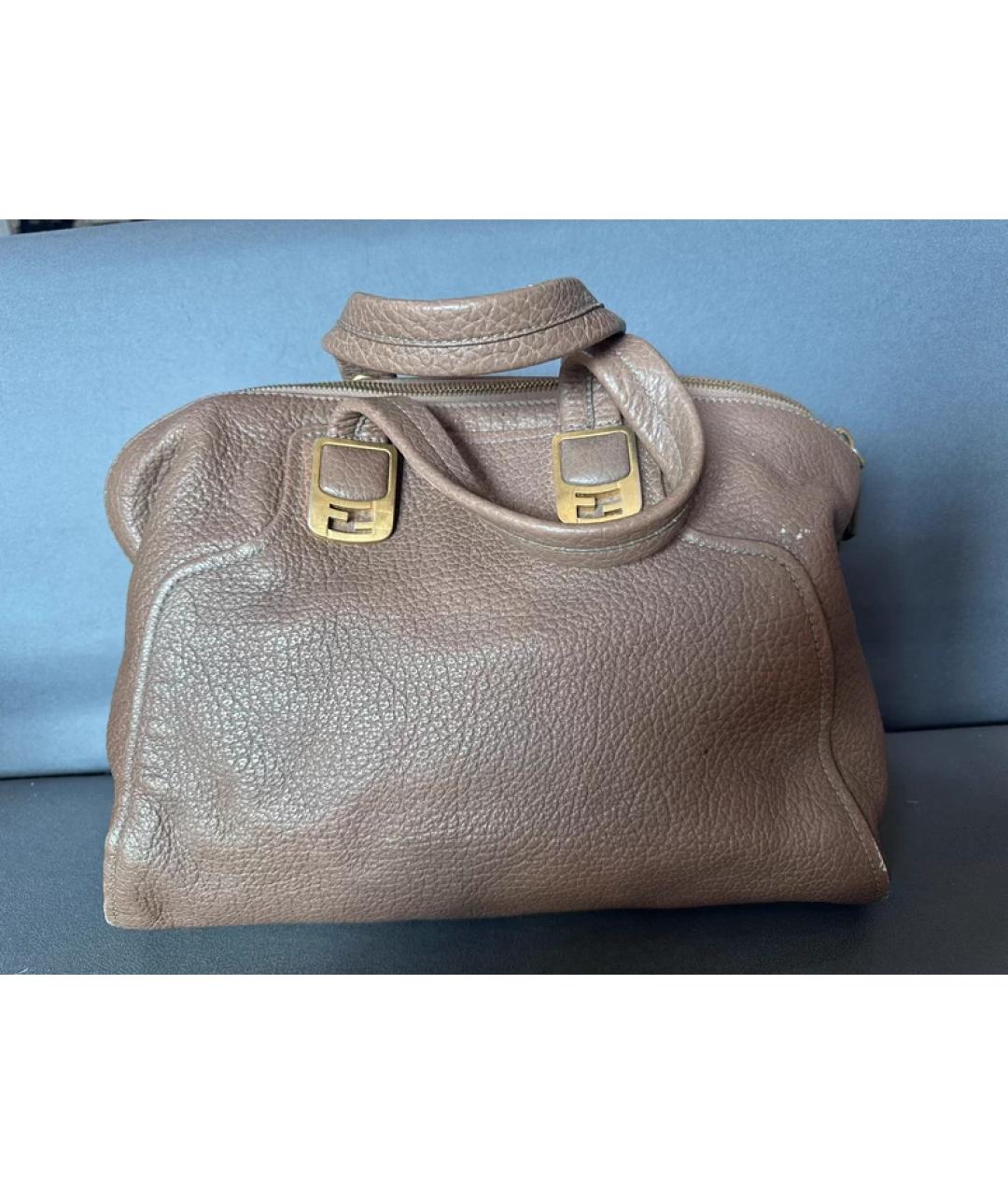 FENDI Коричневая кожаная сумка с короткими ручками, фото 2