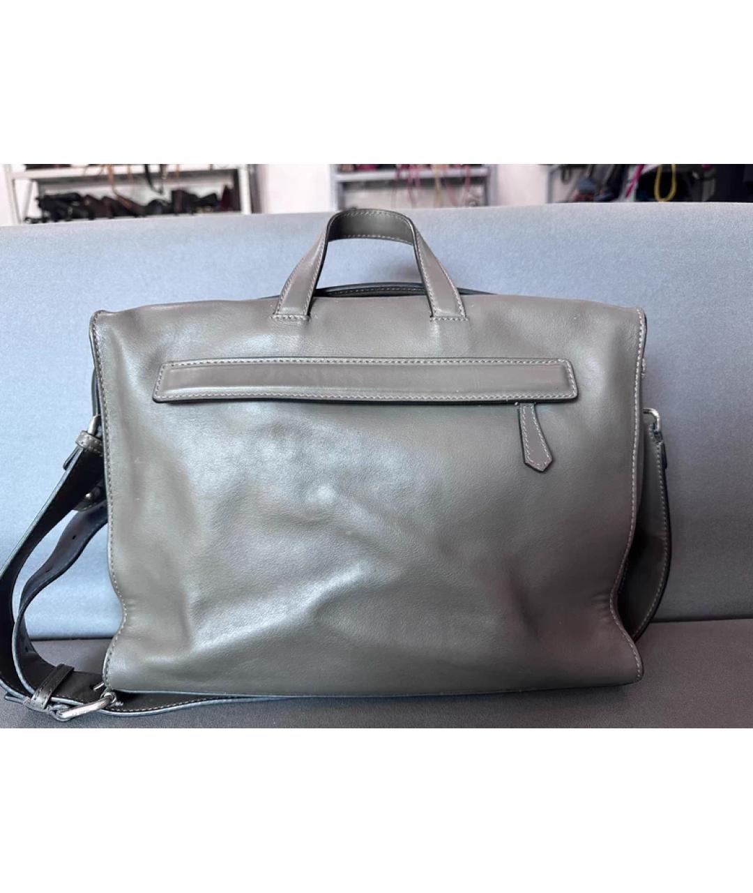 FENDI Серая кожаная сумка с короткими ручками, фото 2