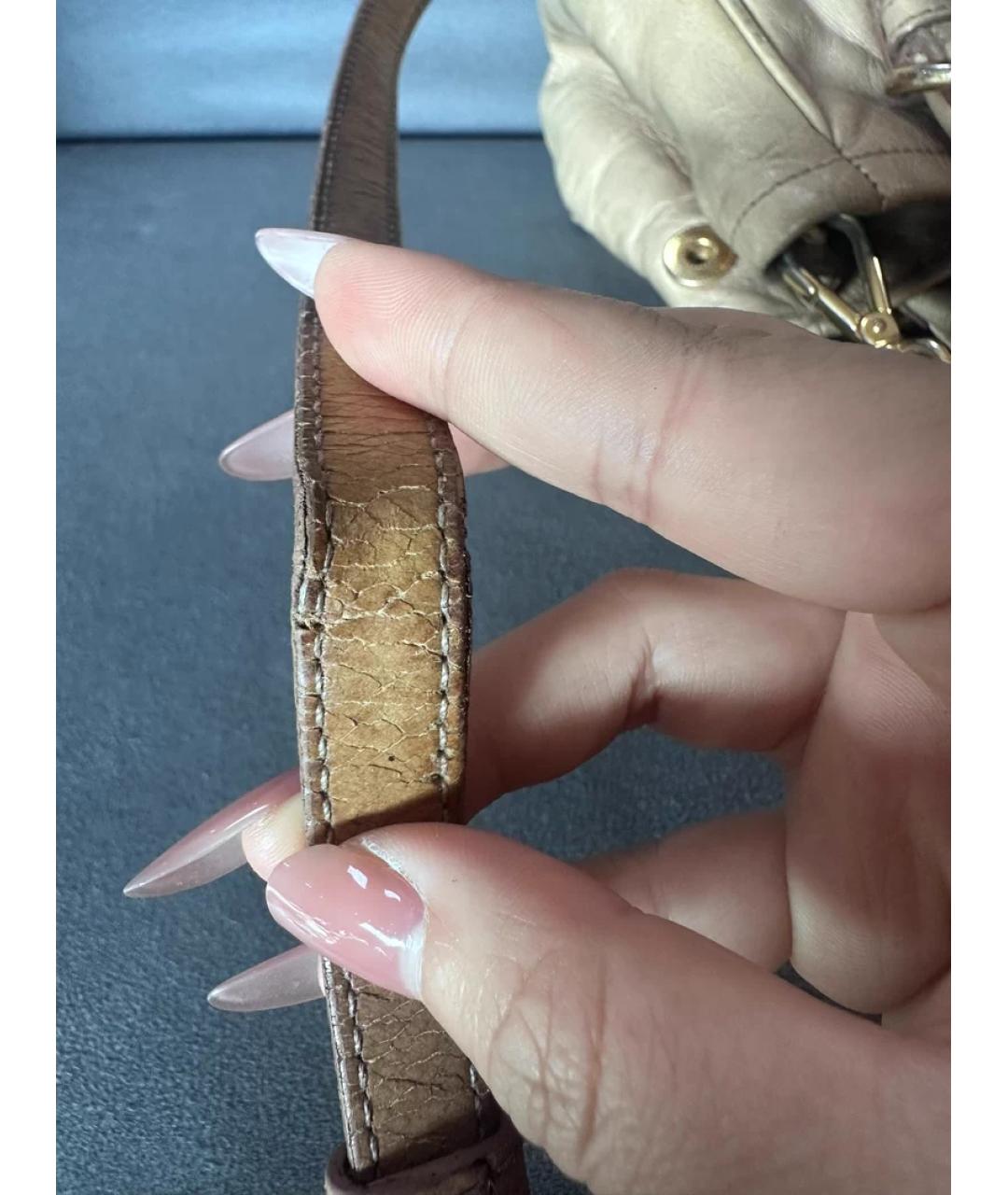 MIU MIU Бежевая кожаная сумка с короткими ручками, фото 8