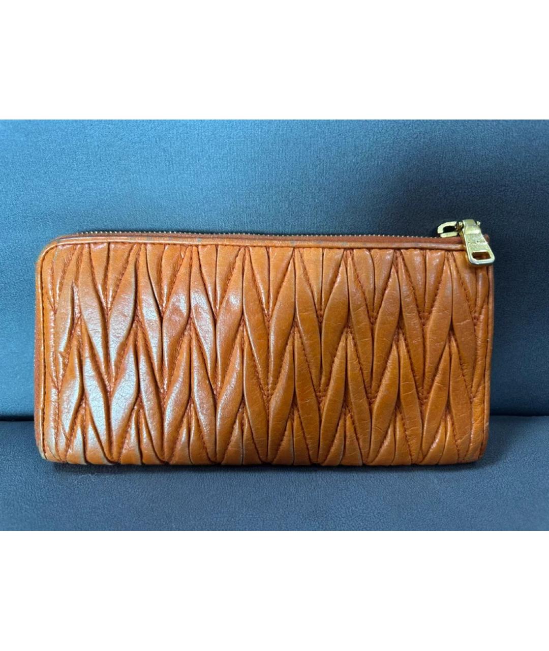 MIU MIU Коричневый кожаный кошелек, фото 2