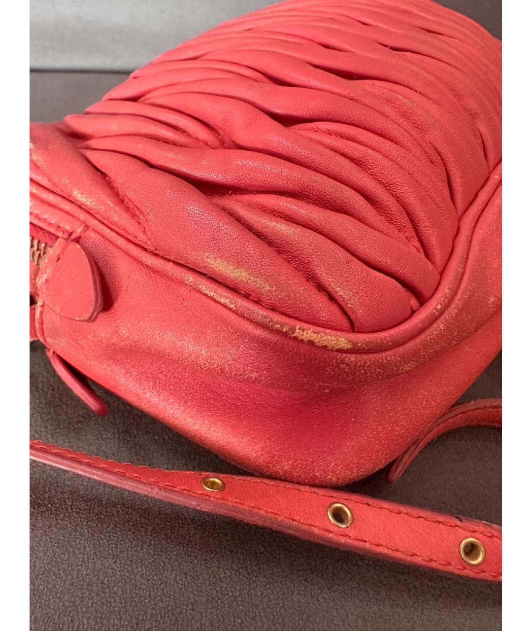 MIU MIU Коралловая кожаная сумка через плечо, фото 3