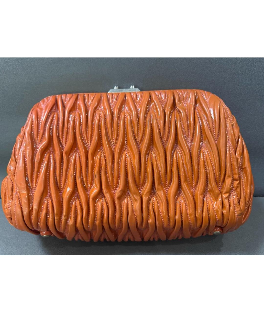 MIU MIU Оранжевая кожаная сумка с короткими ручками, фото 2