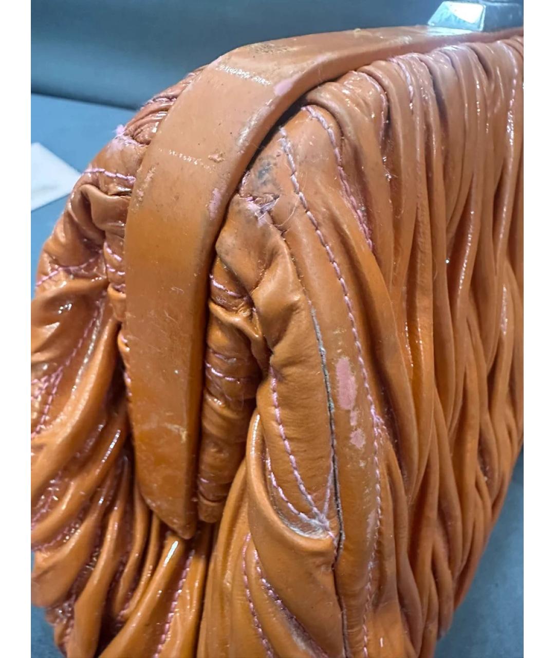 MIU MIU Оранжевая кожаная сумка с короткими ручками, фото 7